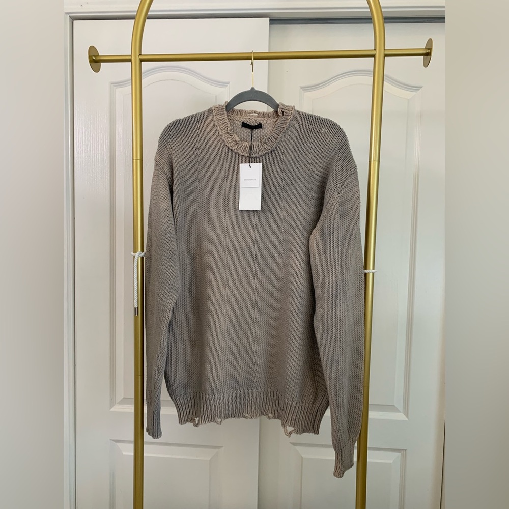 Zara Men's Distressed Crewneck Sweater High Fashion size L